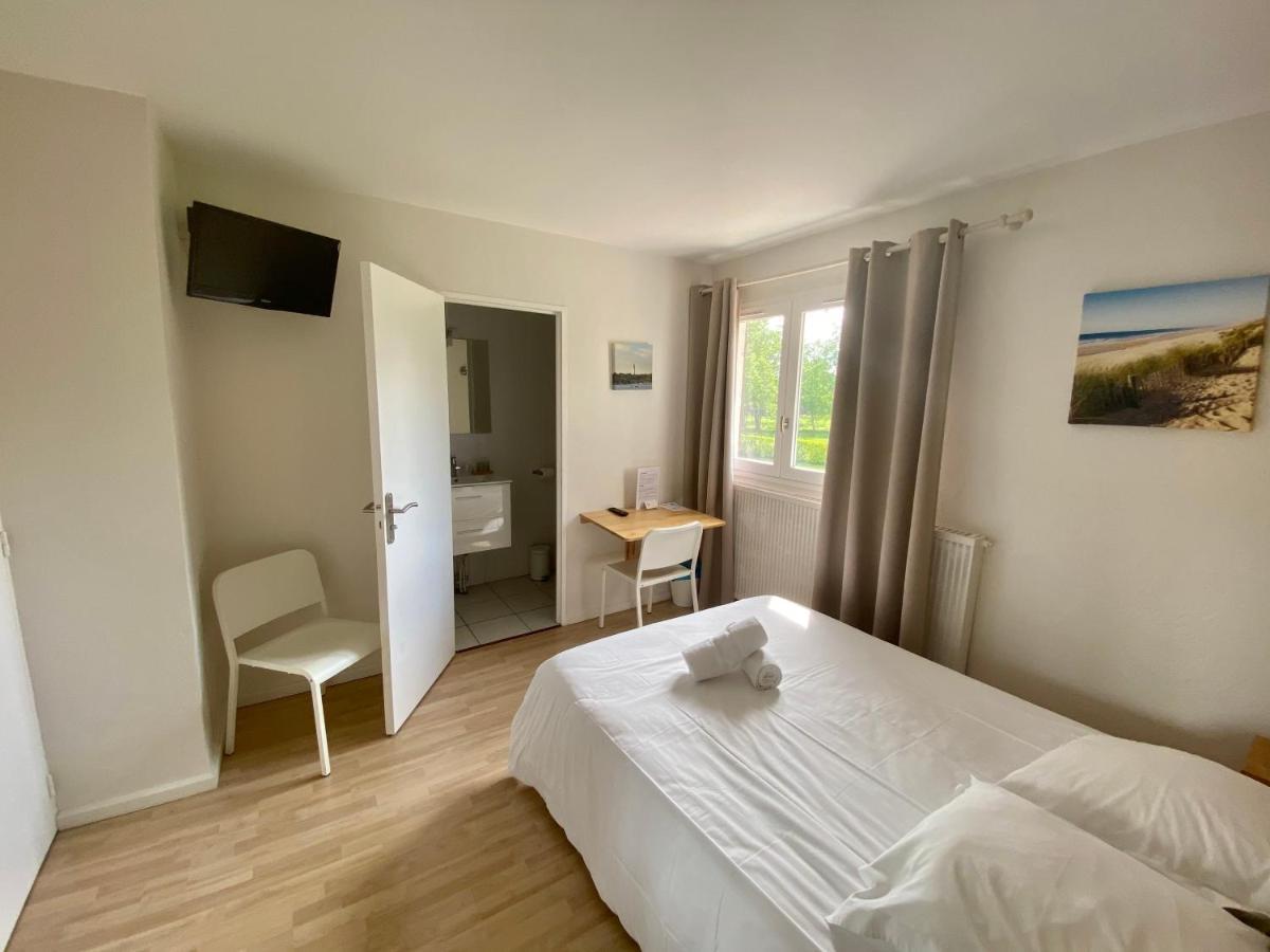 Hotel La Ferme D'En Chon 비스카로세 객실 사진