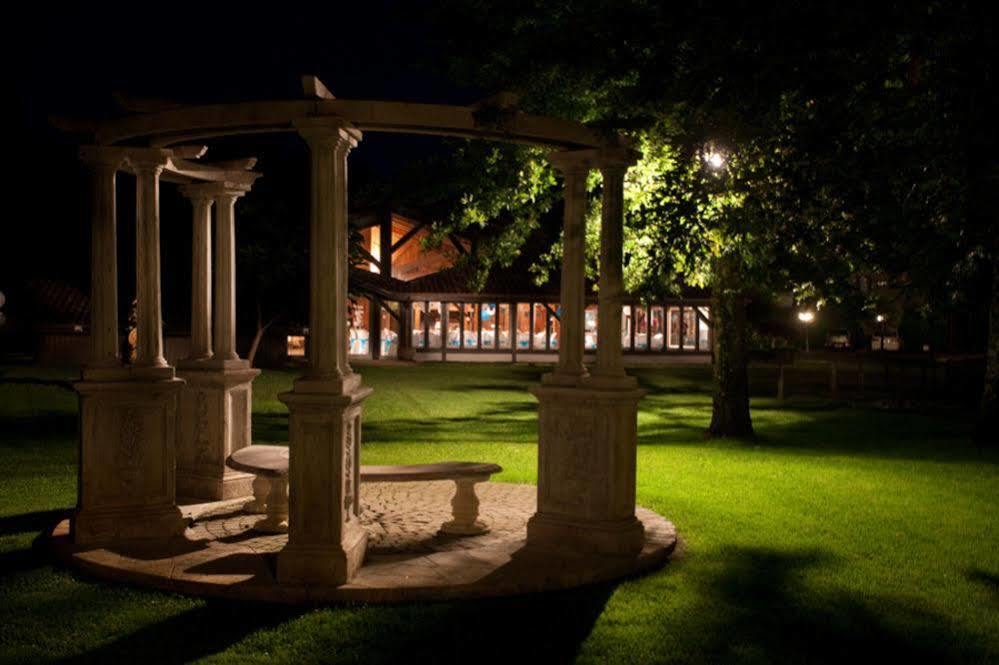 Hotel La Ferme D'En Chon 비스카로세 외부 사진
