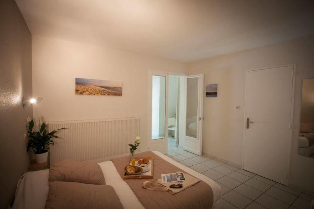 Hotel La Ferme D'En Chon 비스카로세 외부 사진