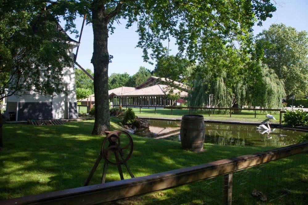 Hotel La Ferme D'En Chon 비스카로세 외부 사진